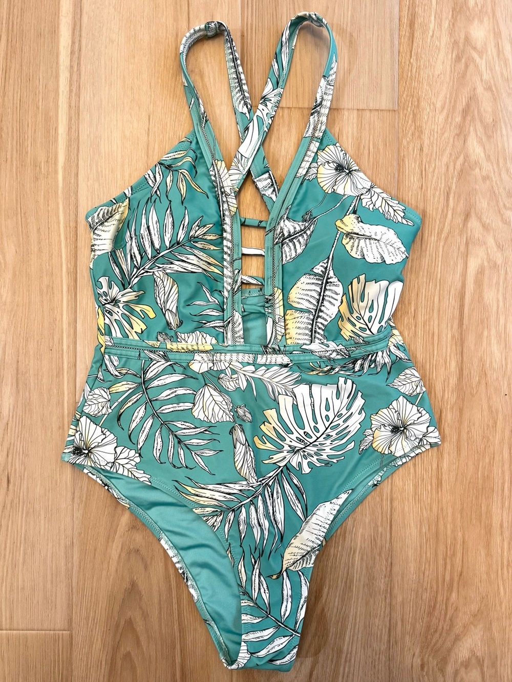 CUPSHE Tropical Floral One Piece Swimsuit Green Criss Cross XL